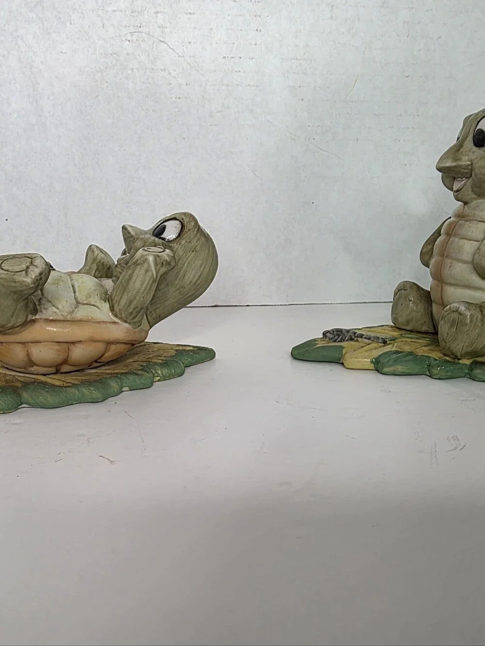 Homco Vintage Turtle Figurines on Leaf #1123 Set of 2 Anthropomorphic